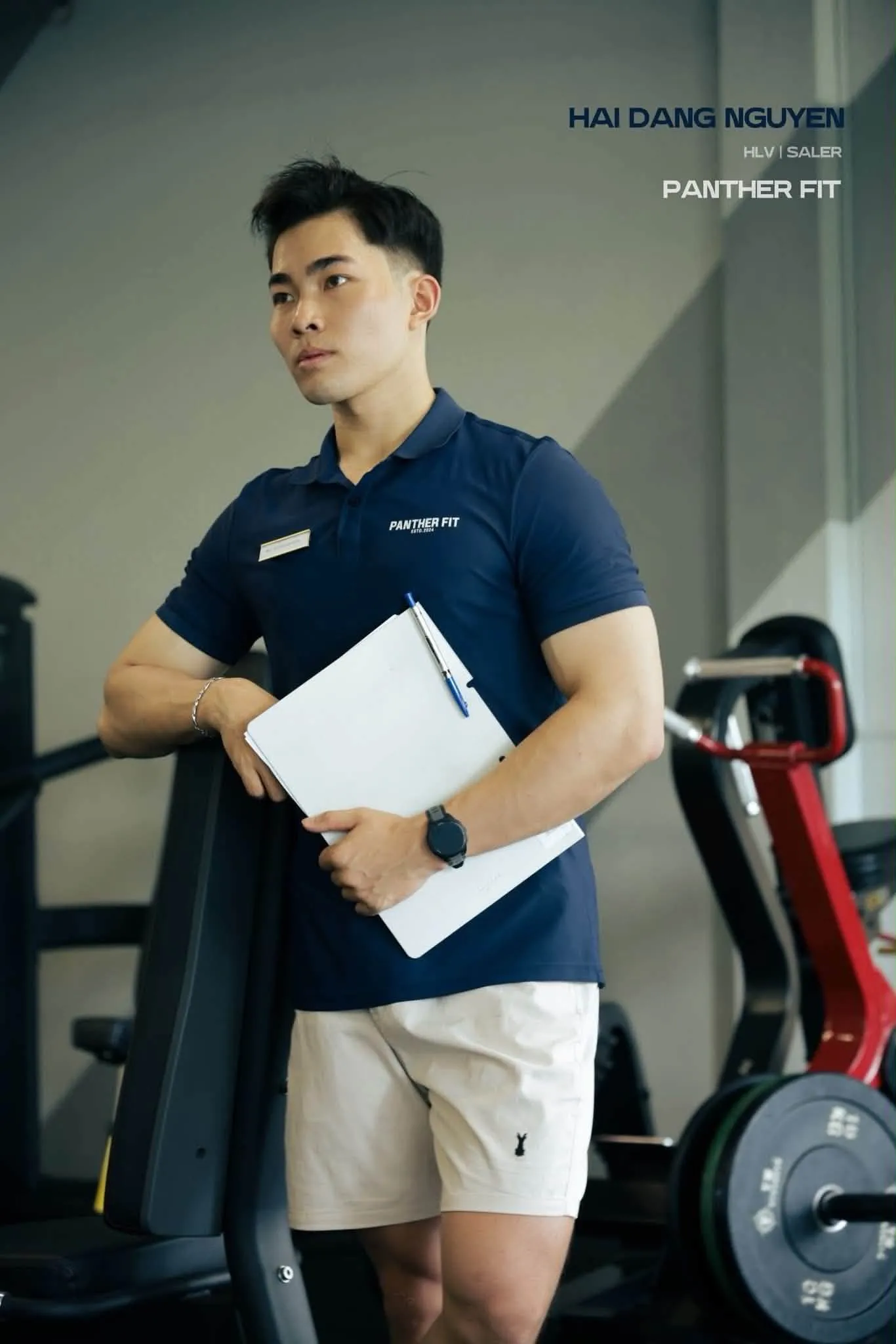 Huấn luyện viên Nguyễn Hải Đăng trong đồng phục Panther Fit tại phòng tập